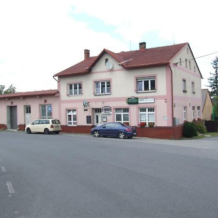 Hostinec Na Navsi Javorník Exterior foto
