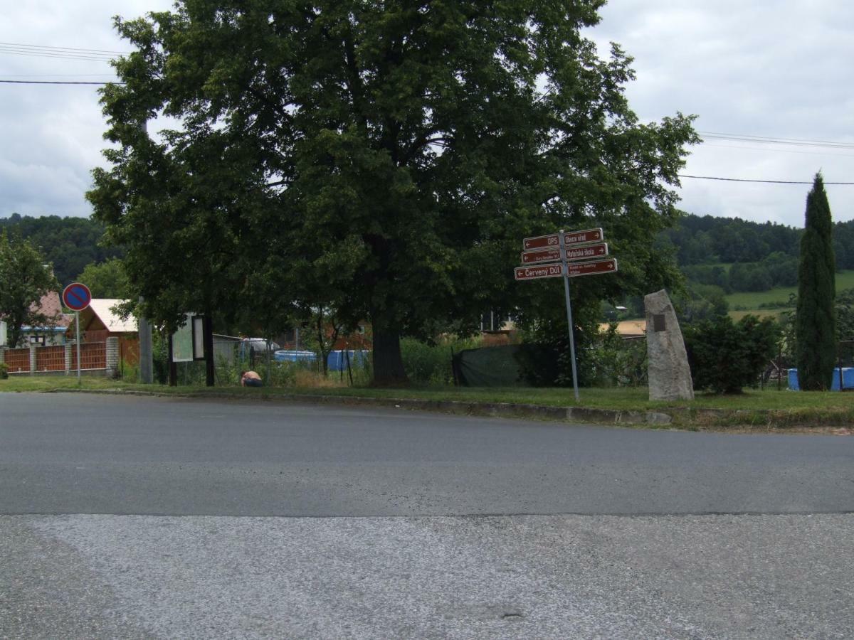 Hostinec Na Navsi Javorník Exterior foto